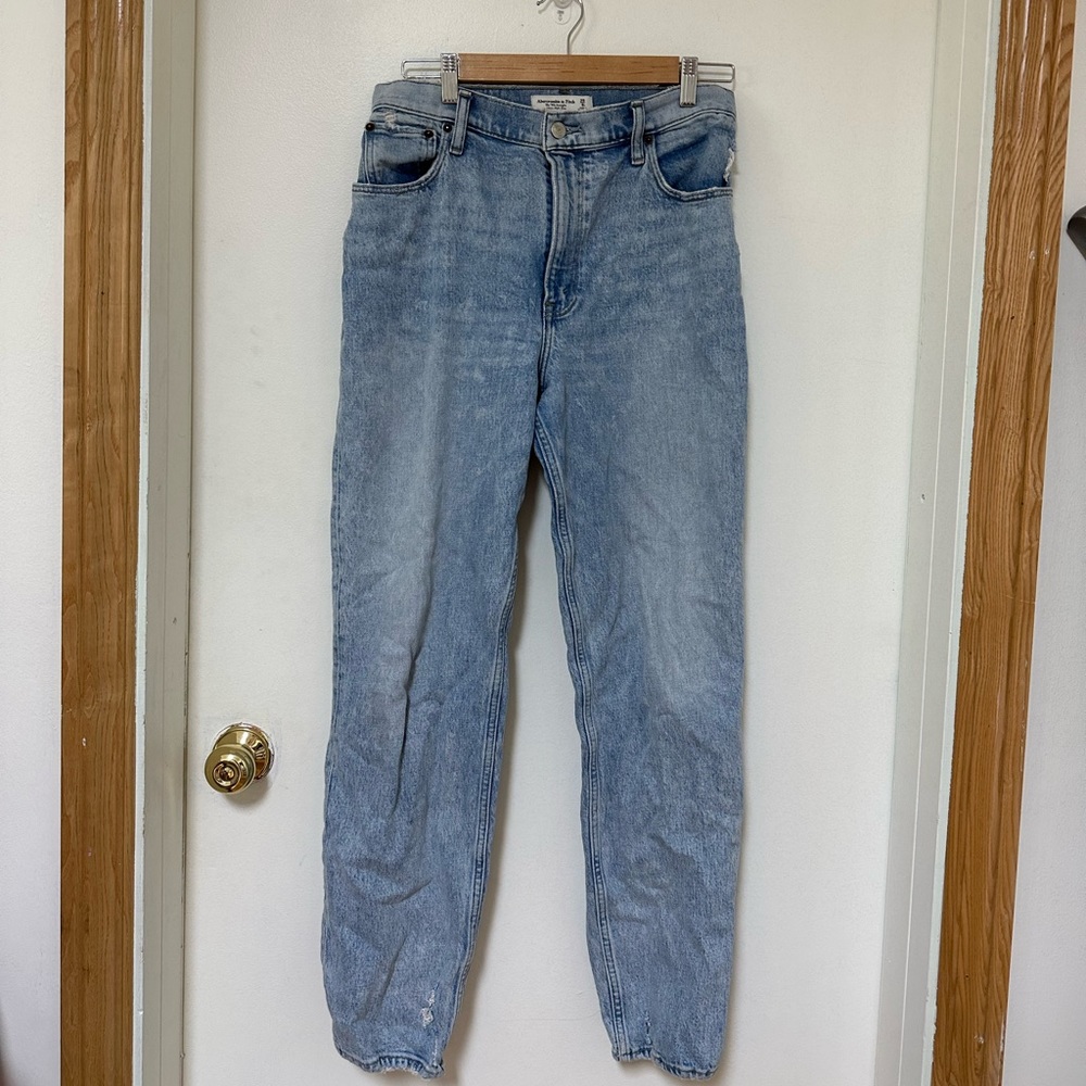Abercrombie & Fitch 90’s Straight Leg Ultra High Rise Jean Curve Love Size 29